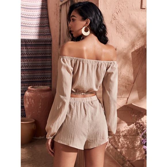 2 Piece Set: Off Shoulder Crop Top + Shorts - Picture 4 of 7